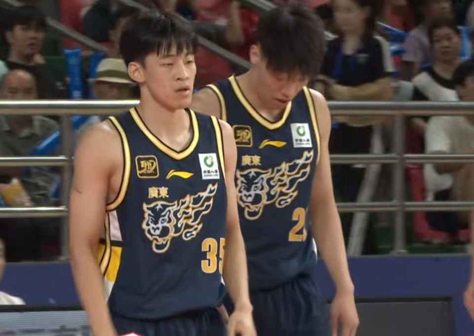 与崔永熙更, 两大男篮主